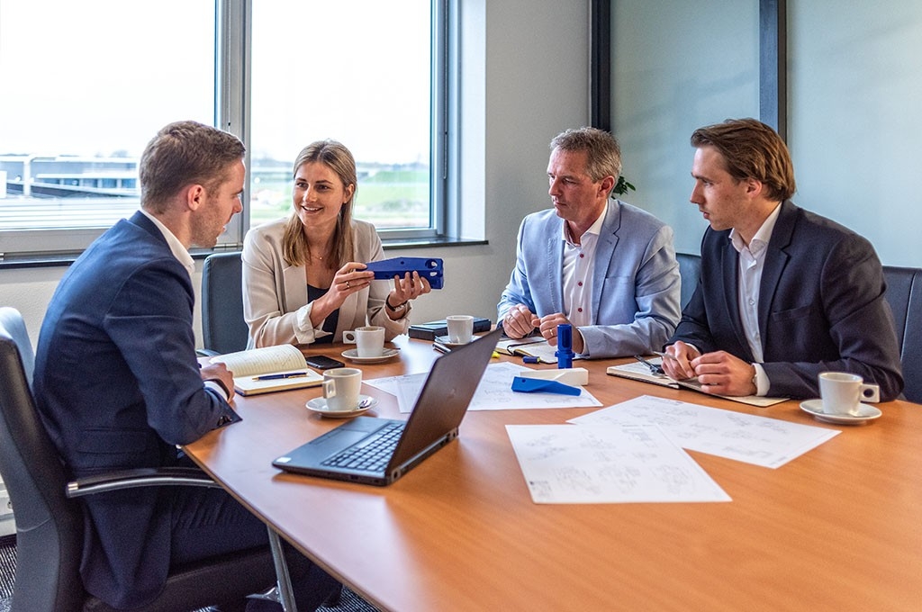 Zusammenarbeit mit Maagtechnic Zusammenarbeit Meeting